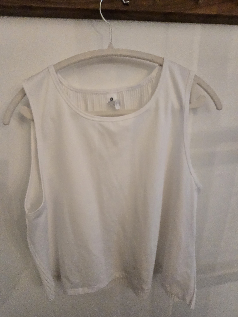 90 Degree By Reflex White Sleeveless Tank Top